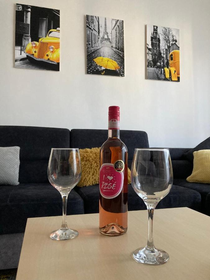 Origo Apartman Eger Exteriör bild