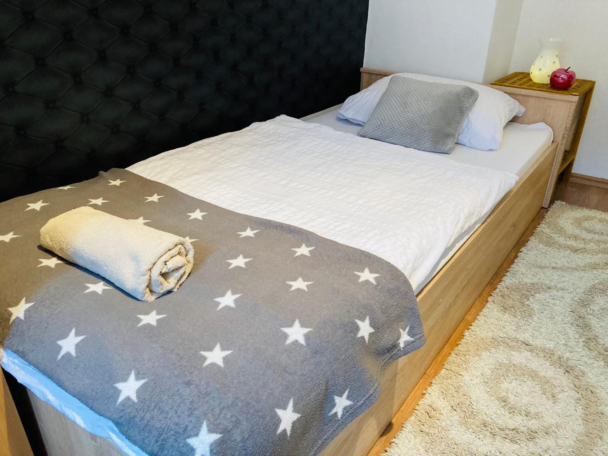 Origo Apartman Eger Exteriör bild