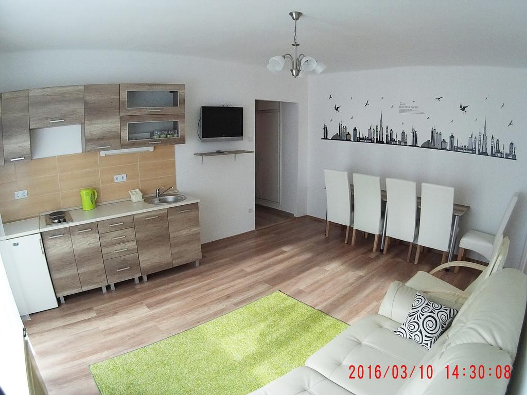 Origo Apartman Eger Exteriör bild
