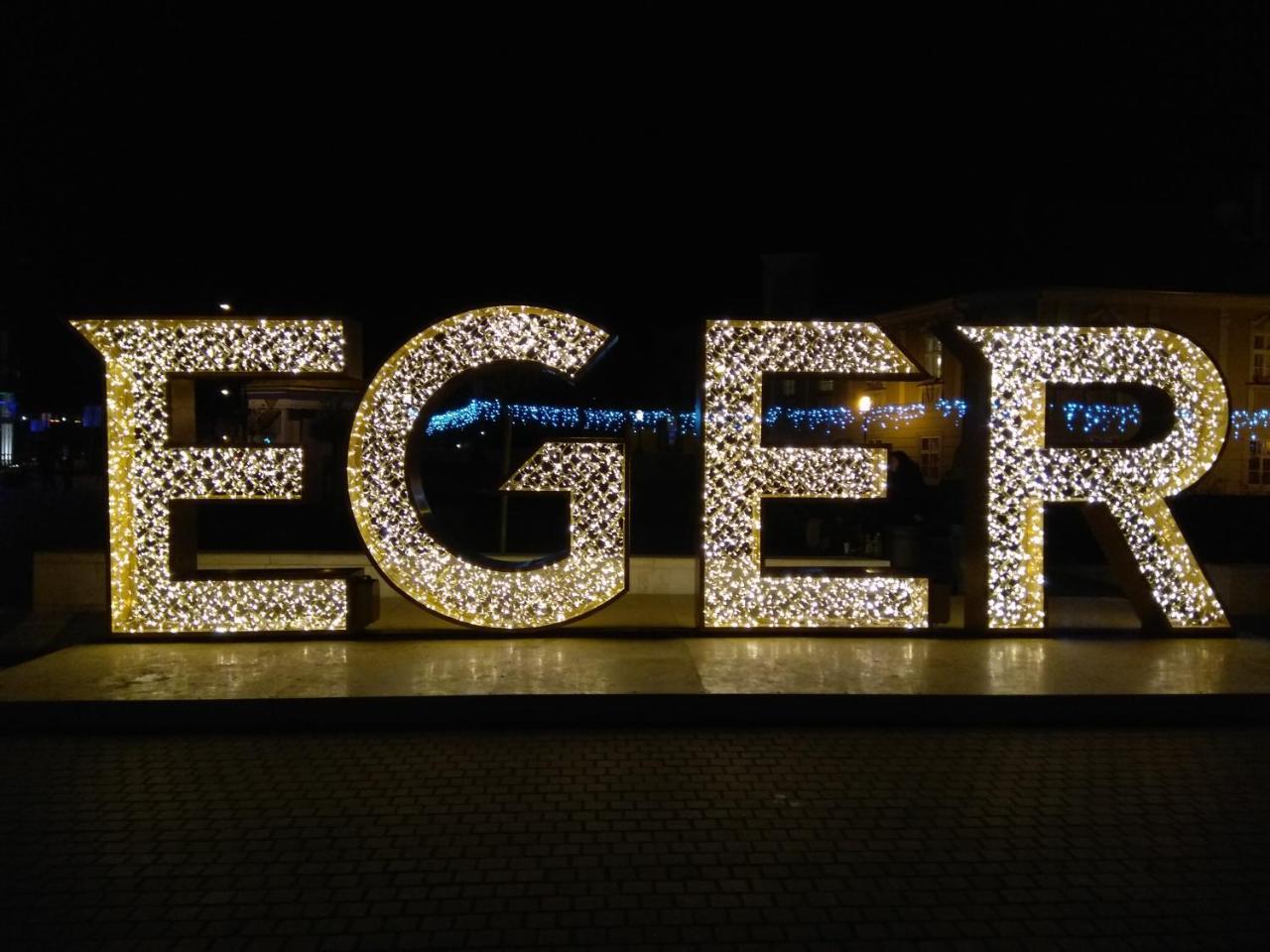 Origo Apartman Eger Exteriör bild